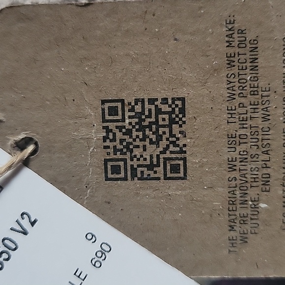 YEEZY 350 V2 SLATE - Picture 15 of 17